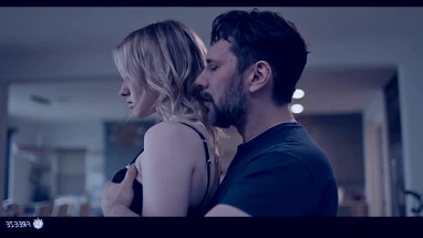 deutscher sugar fickt sugarbabe anal im büro und verarscht sie