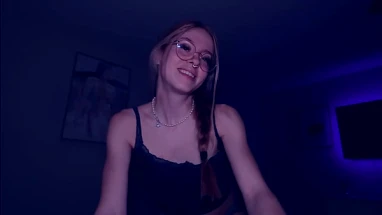 Hot College Girlfriend Learns Anal - Explicit Kait