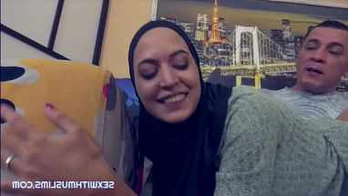 white chick loves old dicks in her sweat pussy