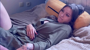 中国美女狂草98年师范学院的系花美眉后入美臀小穴太紧几分钟就射了